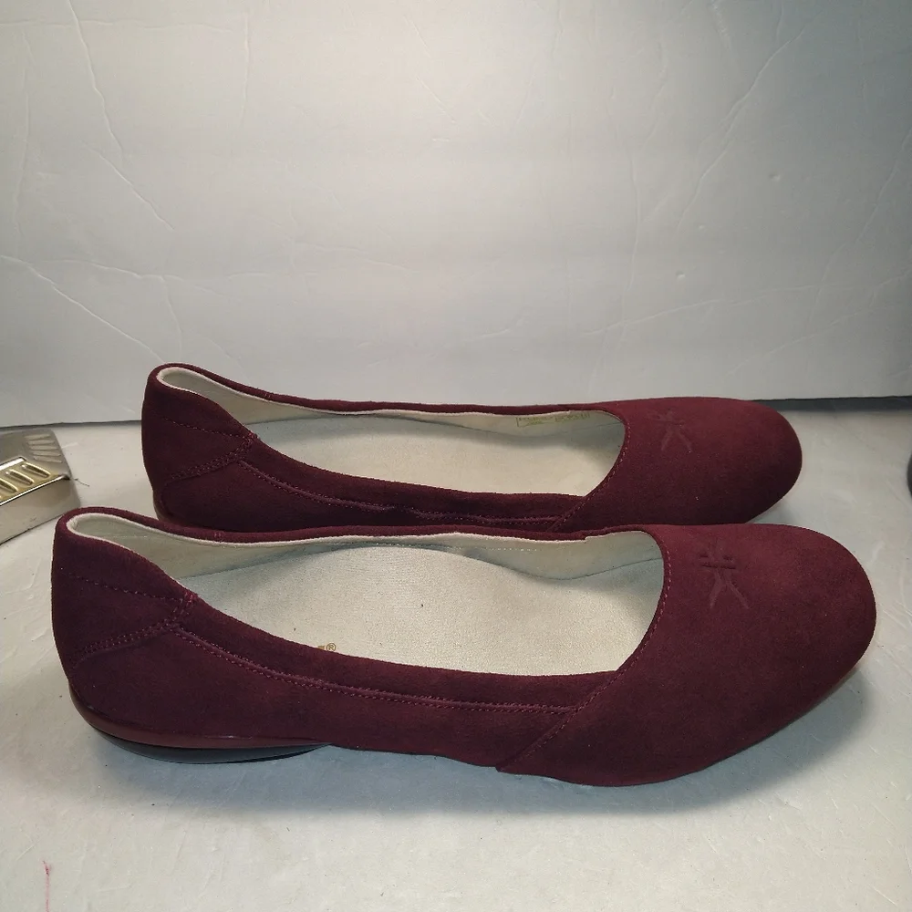 Kuru Vienna Suede Leather Slip-On Cushioned Ballet Flats Women's sz 11.